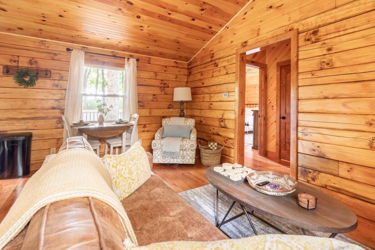 Secluded Wooded Cabin Near The Hocking Hills New Straitsville エクステリア 写真