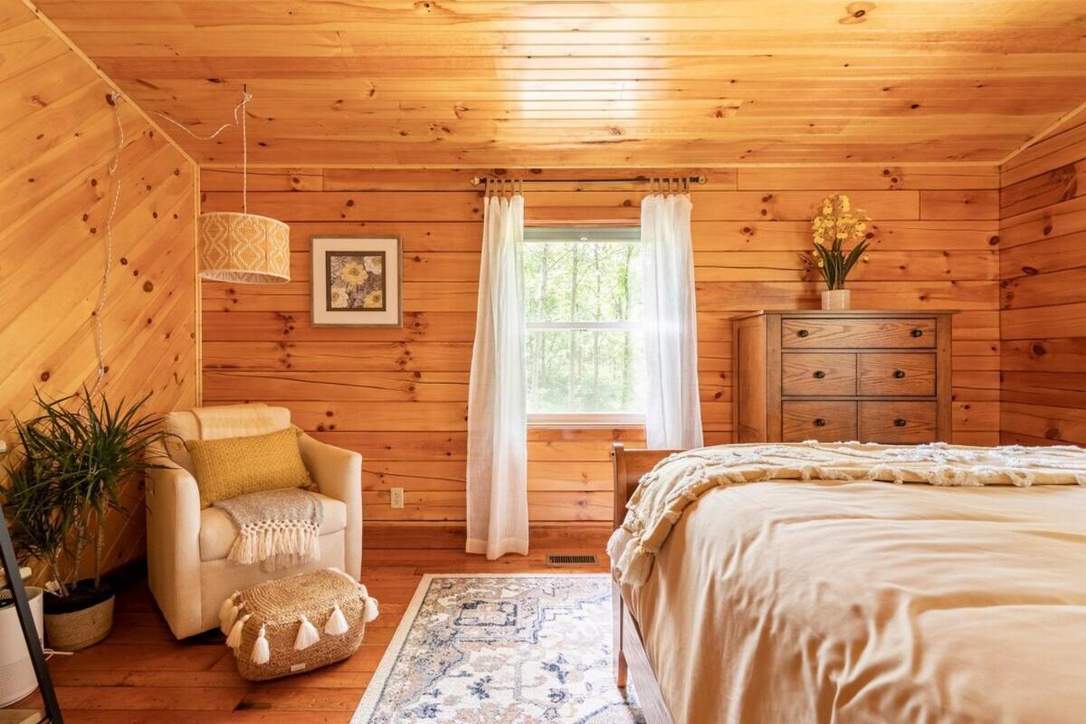 Secluded Wooded Cabin Near The Hocking Hills New Straitsville エクステリア 写真