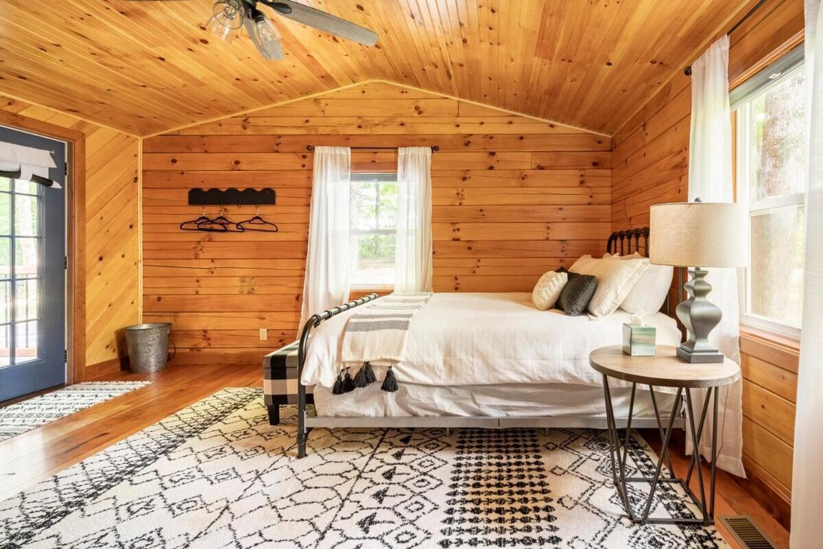 Secluded Wooded Cabin Near The Hocking Hills New Straitsville エクステリア 写真