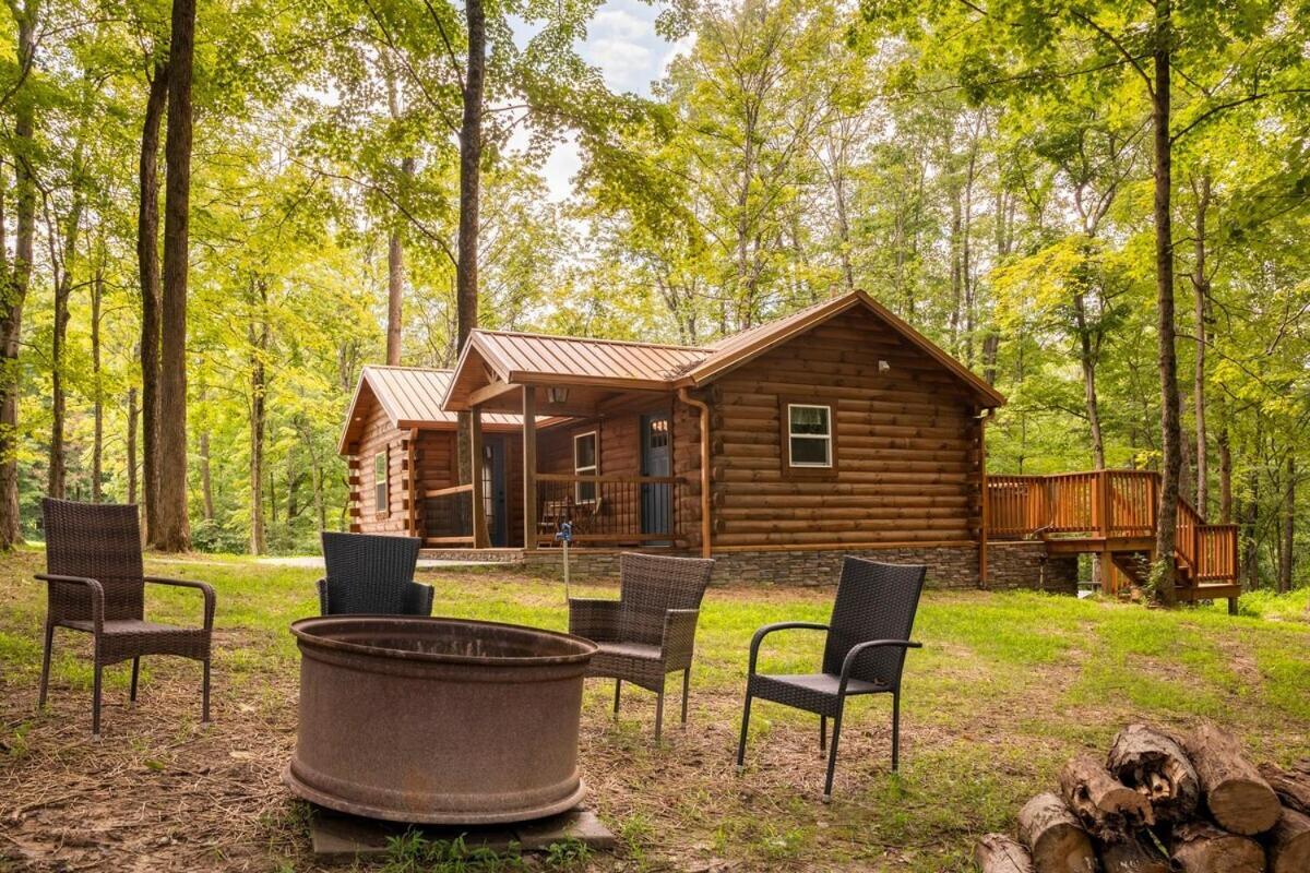 Secluded Wooded Cabin Near The Hocking Hills New Straitsville エクステリア 写真